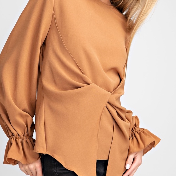 *NEW* TWIST-FRONT RUFFLE CUFF TOP - Picture 4 of 6